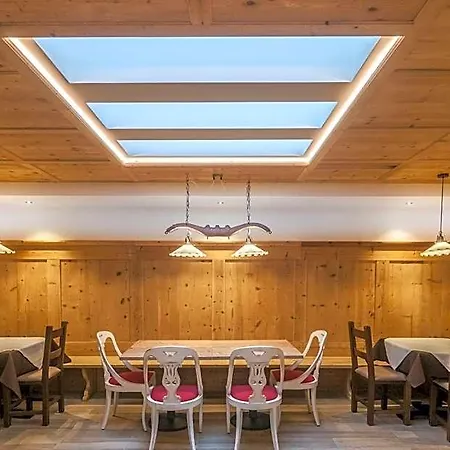 Paradiso Hotel 3*