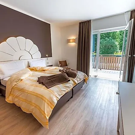 Paradiso 3*